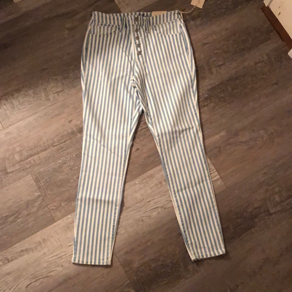 Universal thread striped jeans